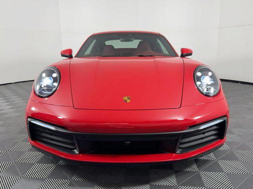 2022 Porsche 911 Carrera
