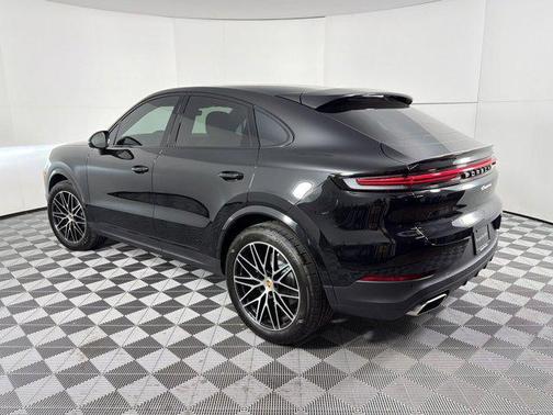 Chromite Black Metallic 2026 Porsche Cayenne Cayenne