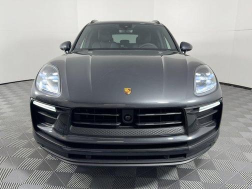 2026 Porsche Macan AWD