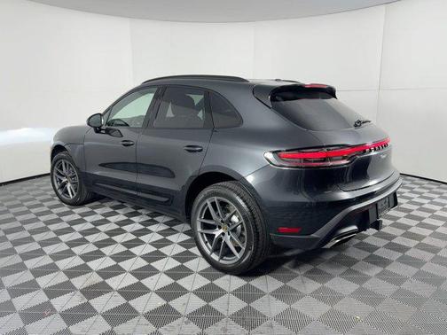 2026 Porsche Macan AWD