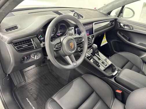 2025 Porsche Macan GTS