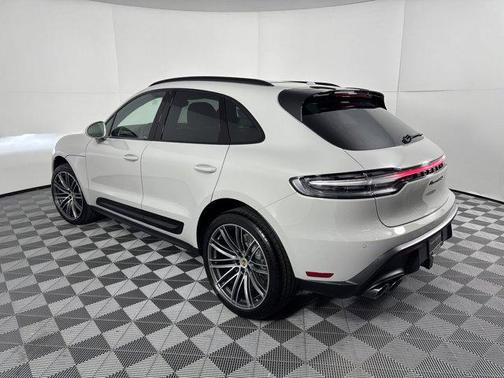 2025 Porsche Macan GTS