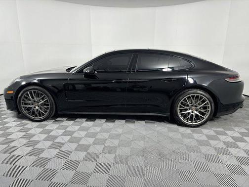 2021 Porsche Panamera RWD