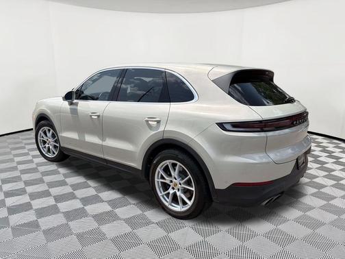 Cashmere Beige Metallic 2024 Porsche Cayenne S