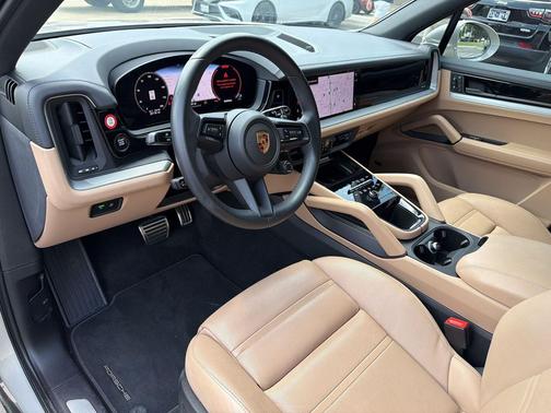 Cashmere Beige Metallic 2024 Porsche Cayenne S