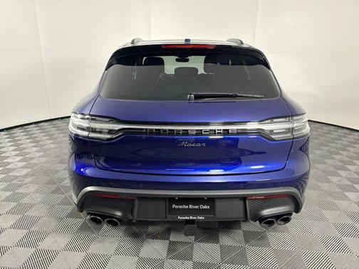 2025 Porsche Macan AWD