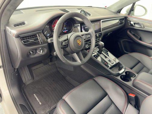 2026 Porsche Macan GTS