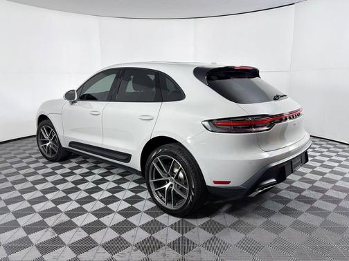 Chalk 2026 Porsche Macan Macan