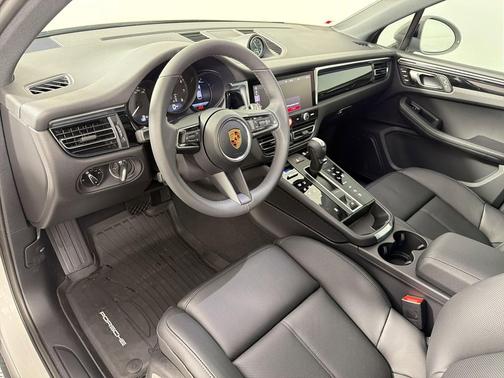 Chalk 2026 Porsche Macan Macan