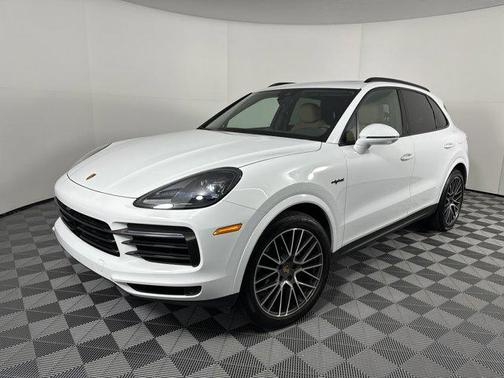 2022 Porsche Cayenne E-Hybrid S