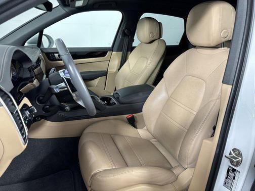 2022 Porsche Cayenne E-Hybrid S