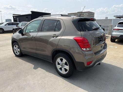 Stone Gray Metallic 2021 Chevrolet Trax LT