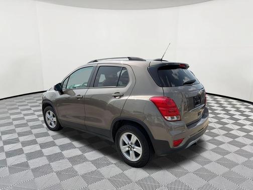 Stone Gray Metallic 2021 Chevrolet Trax LT