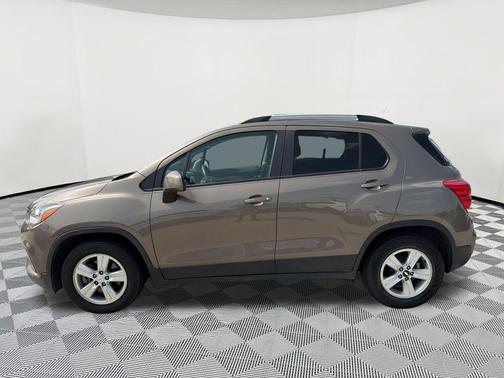Stone Gray Metallic 2021 Chevrolet Trax LT