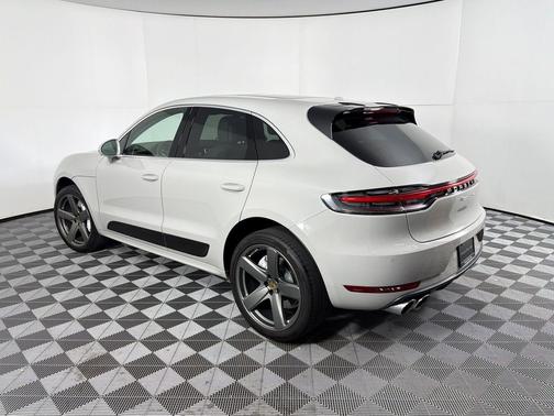 Chalk 2021 Porsche Macan Macan Turbo