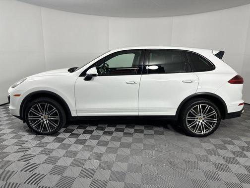 2016 Porsche Cayenne Base