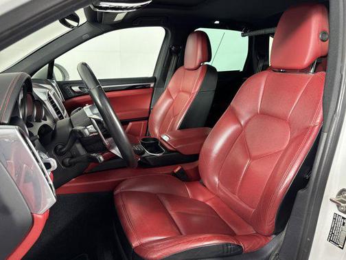 2016 Porsche Cayenne Base