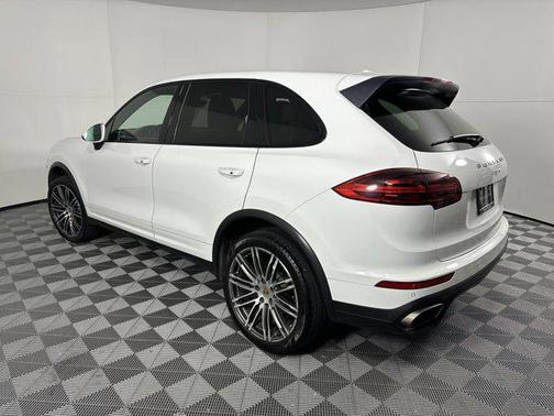 2016 Porsche Cayenne Base