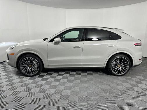 2023 Porsche Cayenne Turbo