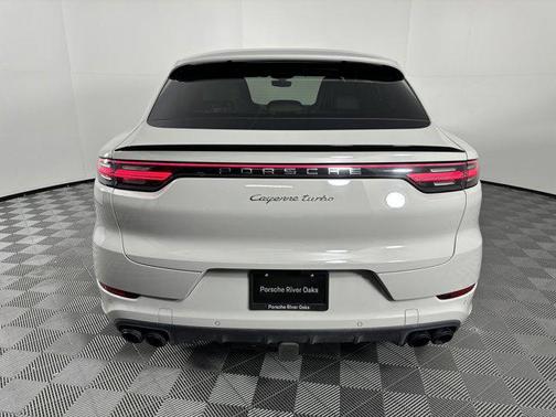 2023 Porsche Cayenne Turbo
