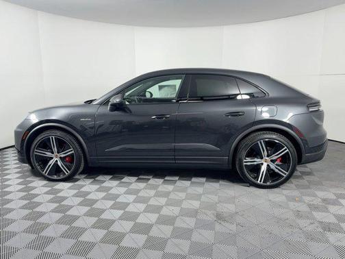 2025 Porsche Macan 4S