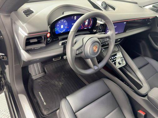 2025 Porsche Macan 4S