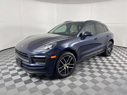 2022 Porsche Macan AWD
