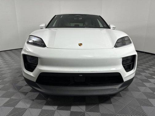 2025 Porsche Macan Electric