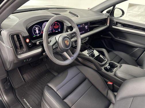 2025 Porsche Cayenne AWD