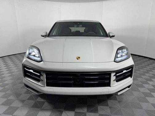 2025 Porsche Cayenne AWD