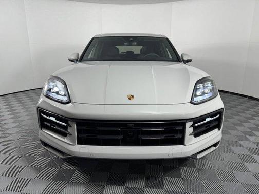 2025 Porsche Cayenne AWD