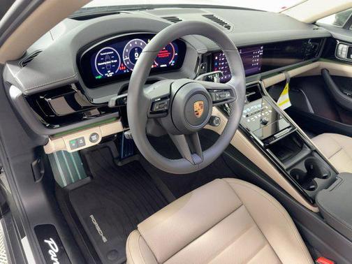2026 Porsche Panamera RWD