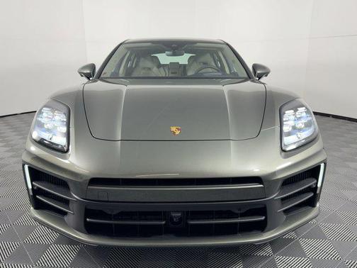 2026 Porsche Panamera RWD