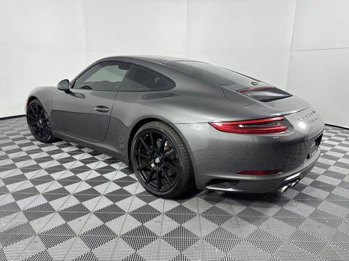 2017 Porsche 911 Carrera