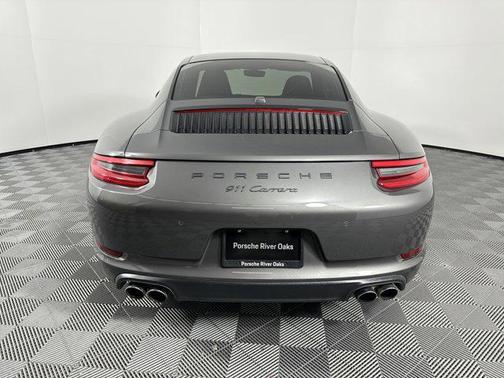 2017 Porsche 911 Carrera