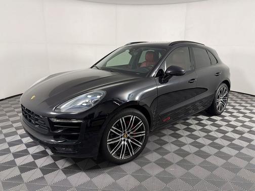 Jet Black Metallic 2017 Porsche Macan Macan GTS
