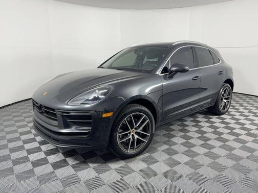 2025 Porsche Macan AWD