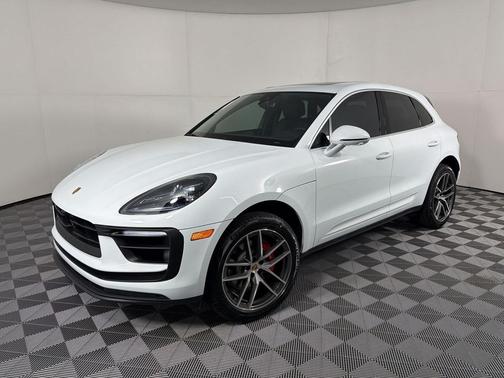 Carrara White Metallic 2026 Porsche Macan Macan