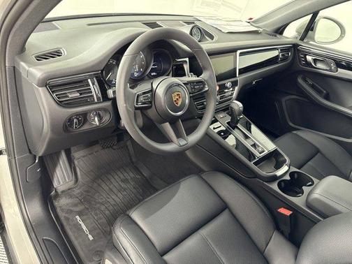Chalk 2025 Porsche Macan Macan