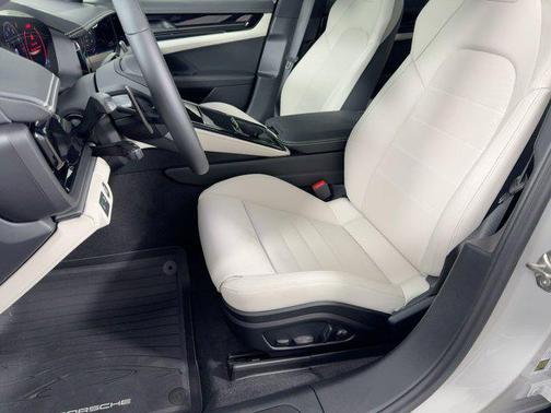 2026 Porsche Panamera RWD