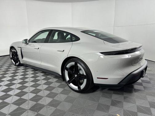2025 Porsche Taycan RWD