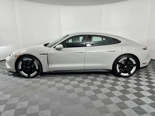 2025 Porsche Taycan RWD