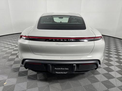 2025 Porsche Taycan RWD