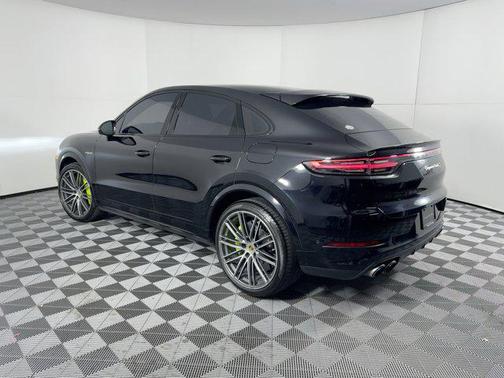 2022 Porsche Cayenne Cayenne Turbo S E-Hybrid