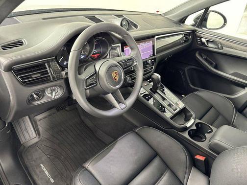 2025 Porsche Macan GTS