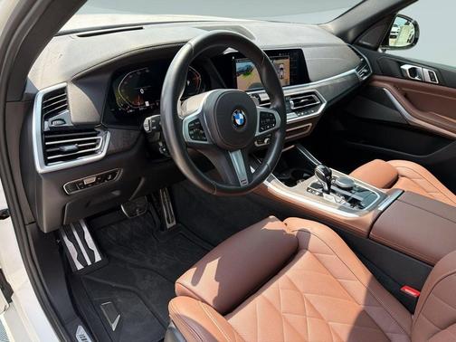 Alpine White 2023 BMW X5 xDrive40i