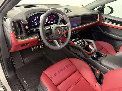 Chalk 2026 Porsche Cayenne GTS