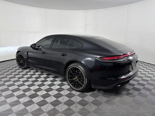 Jet Black Metallic 2023 Porsche Panamera Platinum Edition