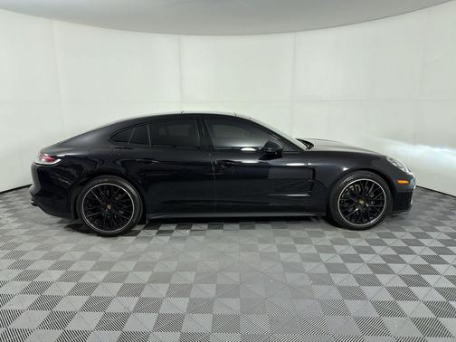 Jet Black Metallic 2023 Porsche Panamera Platinum Edition