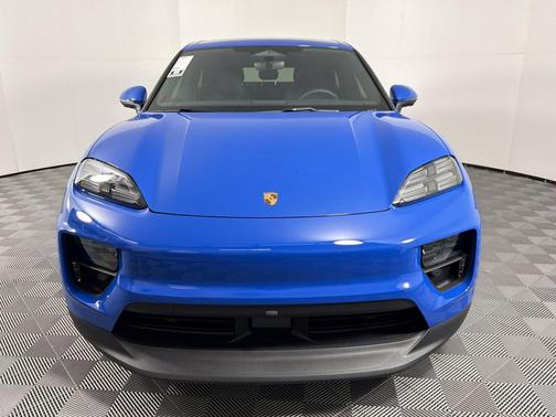 Lugano Blue 2026 Porsche Macan Macan Electric